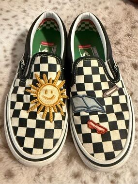 Vans Skateistan Black White Checkered Slip On Shoes Patch Detail Boys Size 4